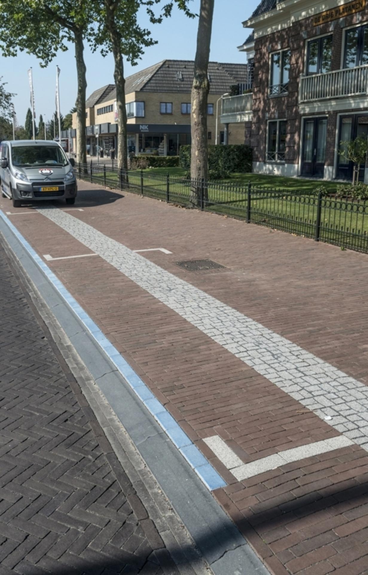 Autonno Referenca 1